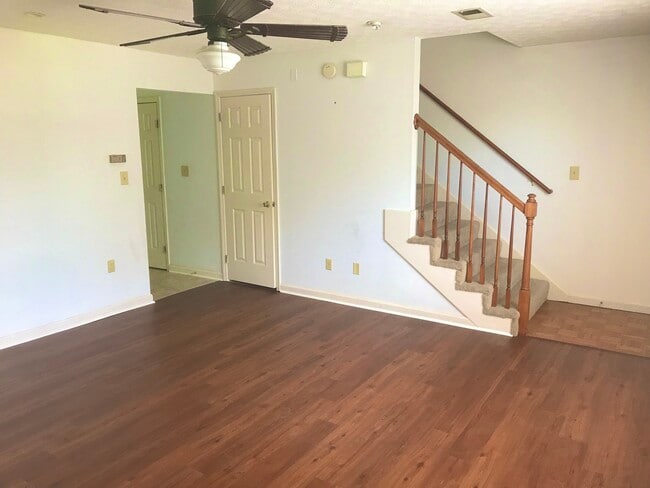 Foto del edificio - 400 Wabarto Way