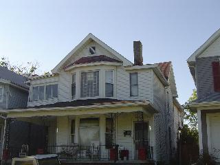 Building Photo - 647 Palmwood Ave