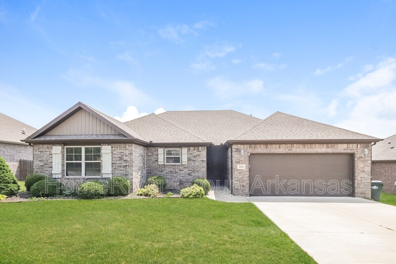 450 Timber Ridge St, Centerton, AR 72719 House Rental in Centerton