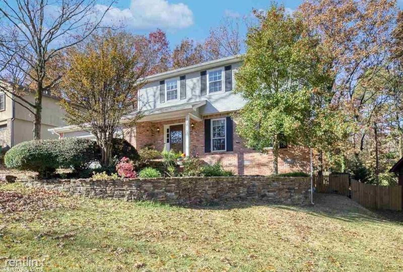 Foto principal - 4 br, 2.5 bath House - 1316 Jennifer Dr