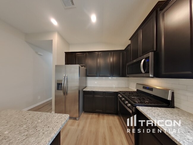 Foto del edificio - 13307 Badlands Bnd