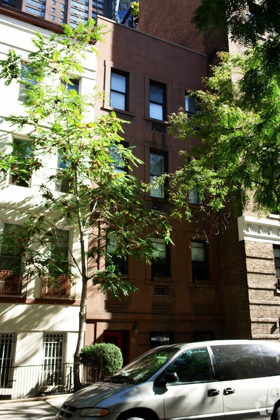Primary Photo - 327 W 55th St