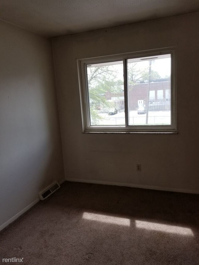 Building Photo - 5664 Harschel Dr
