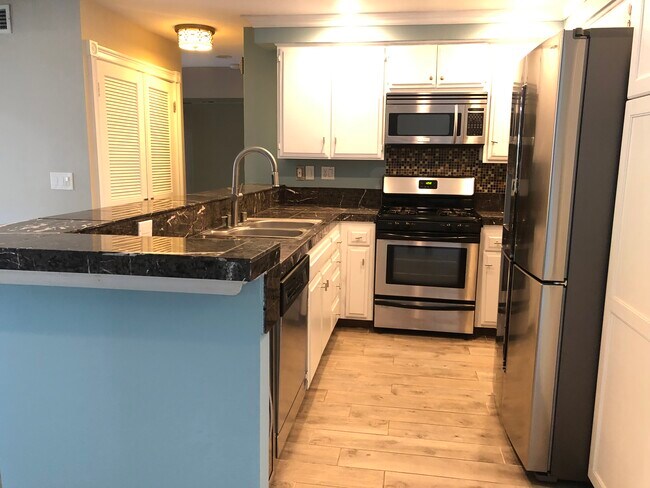Foto del edificio - 523 Artisan Rd
