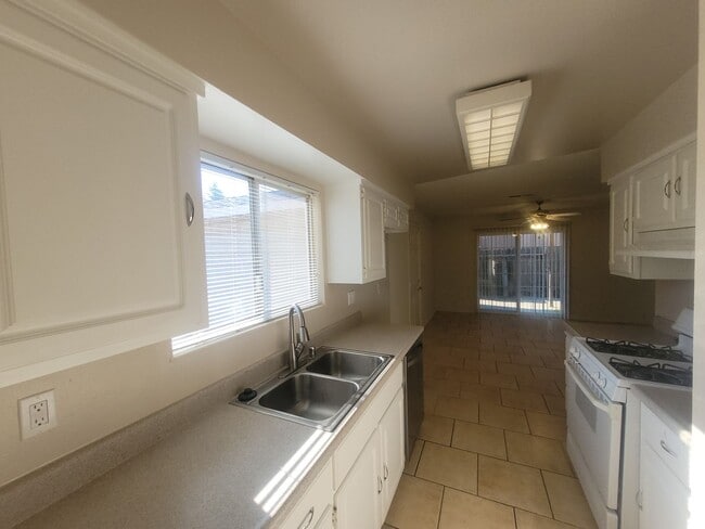 Foto del edificio - Citrus Heights 3 bedroom