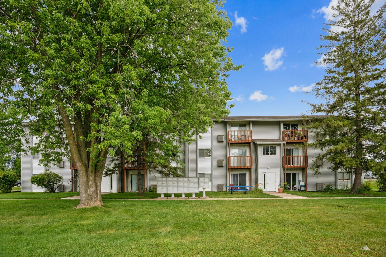Foto principal - Lincoln Manor Apartments