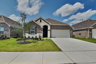 Building Photo - 4932 Water Lily Ln