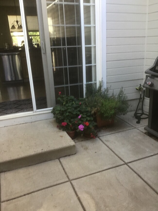 Foto del edificio - 8300 Fairmount Dr