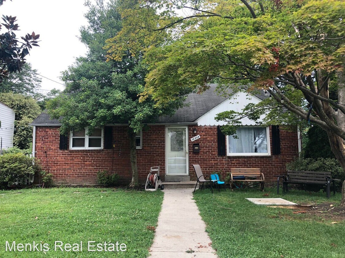 3 br, 1 bath House 12508 Holdridge Rd House Rental in Silver Spring, MD