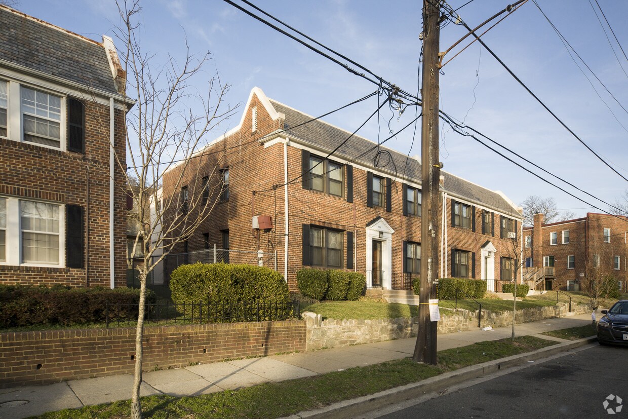 Primary Photo - 2512-2514 N St SE
