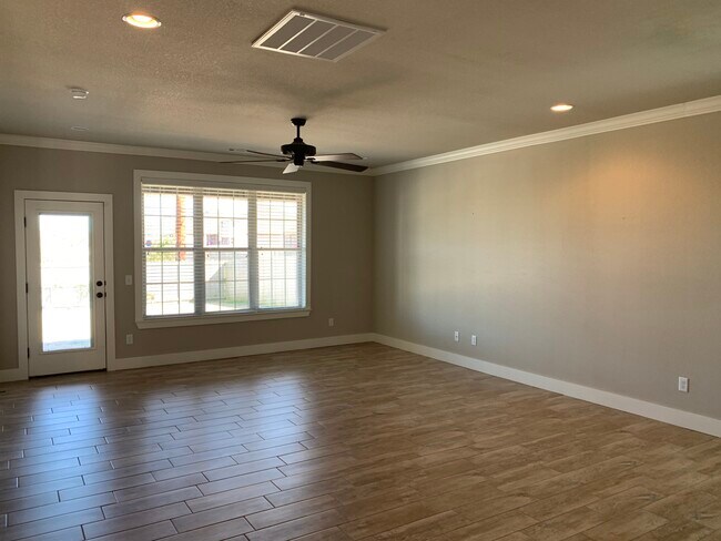 Foto del edificio - 1709 SW Stonegrove Rd