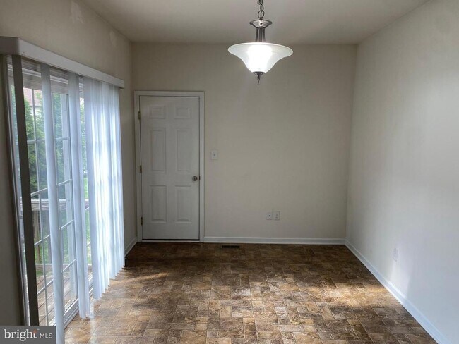 Foto del edificio - 1113 S Olmsted Pkwy