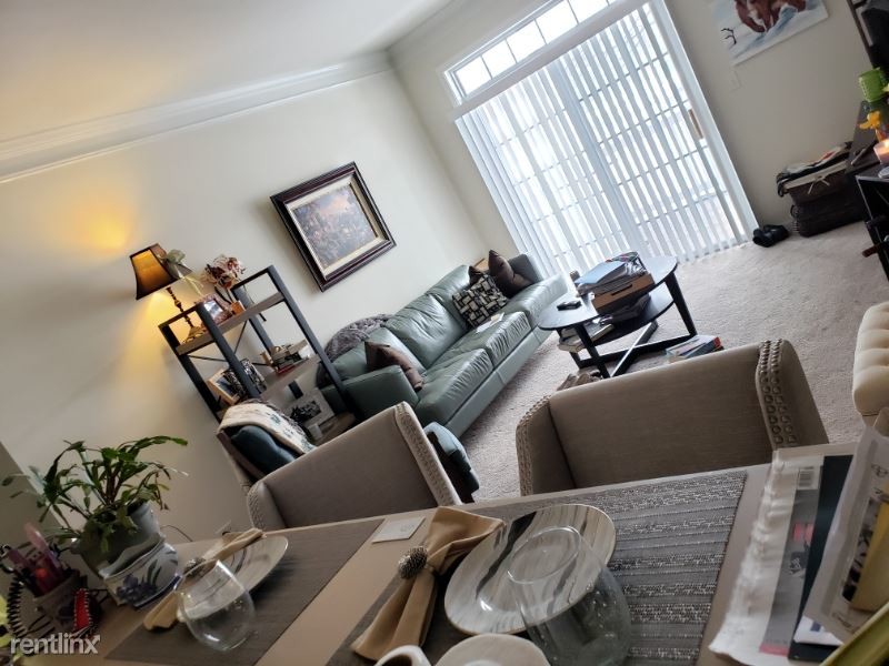 Primary Photo - 1 br, 1 bath Apartment - 230 Lakeside Court