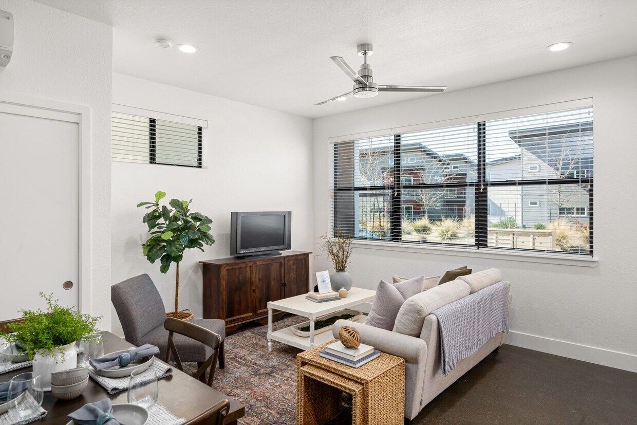 1873 Notre Dame Blvd Unit 1, Chico, CA 95928 Room for Rent in Chico