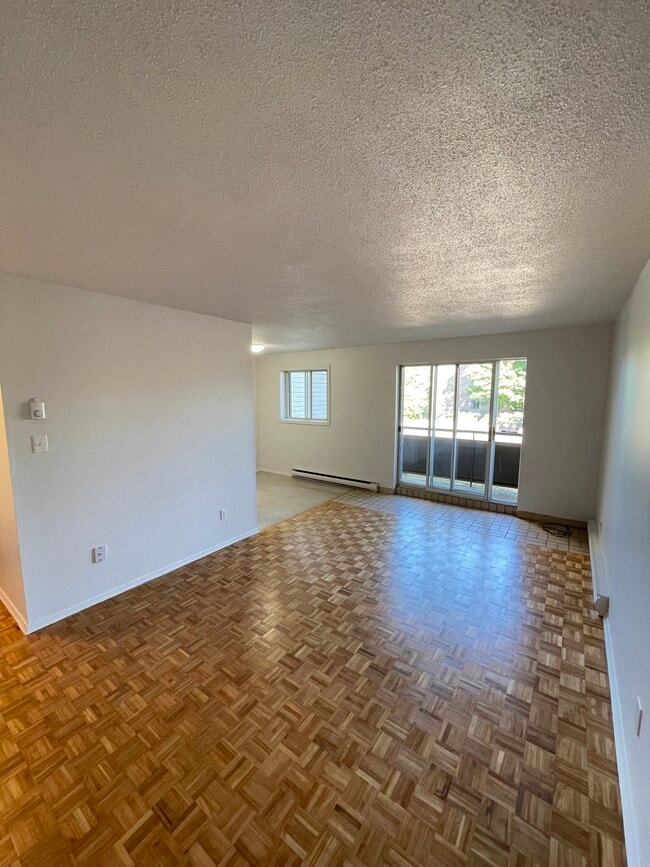 Building Photo - 73 Conroy Cres