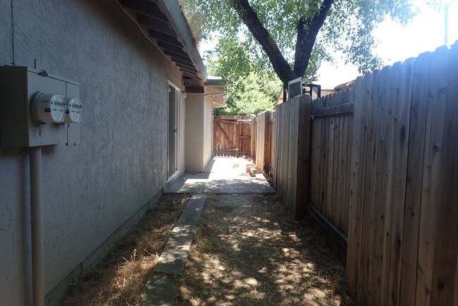 Building Photo - 2721 Matheson Way