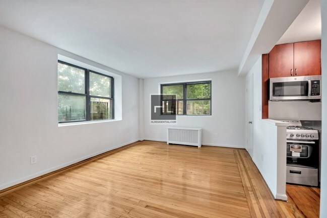 Building Photo - 77th Street