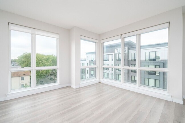 Foto del edificio - 16 Bennett St