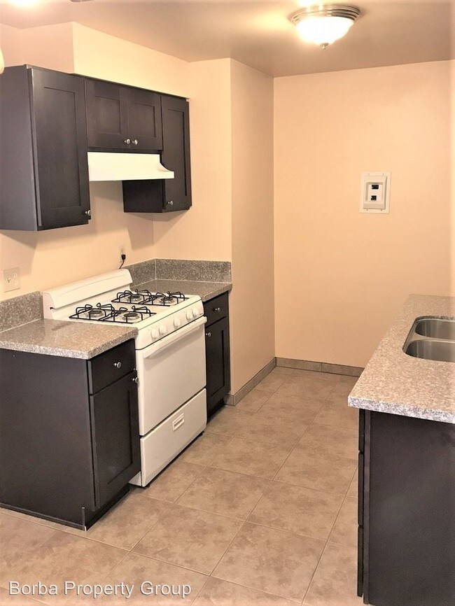 Building Photo - 2105 E Banyan Dr