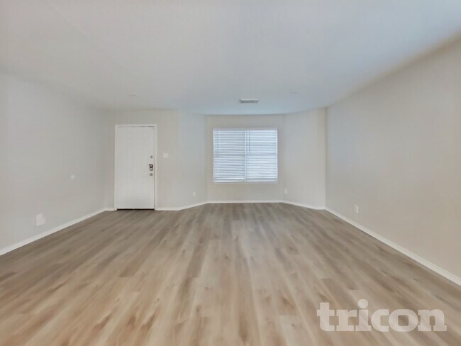 Foto del edificio - 6214 Meandering Trail