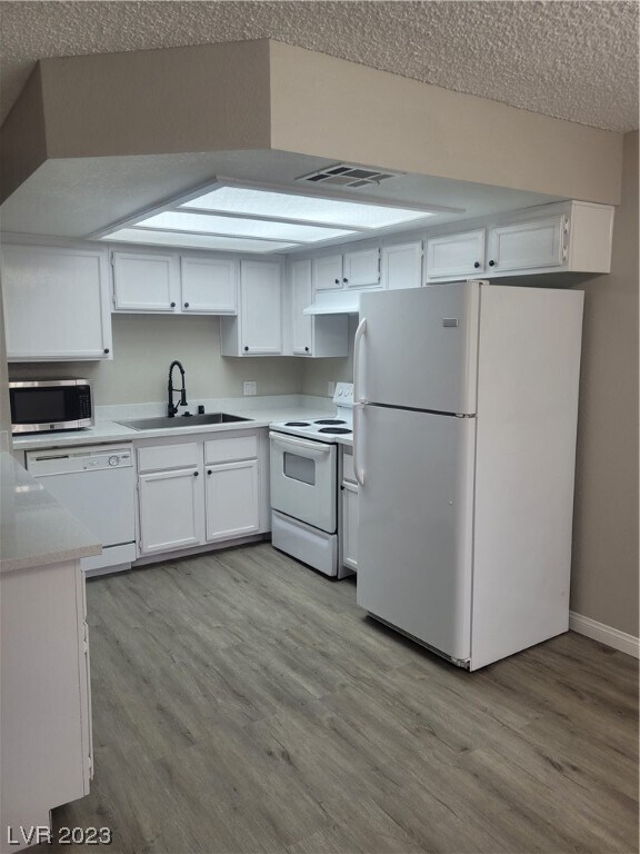 Foto del edificio - 1513 Cedar Rock Ln