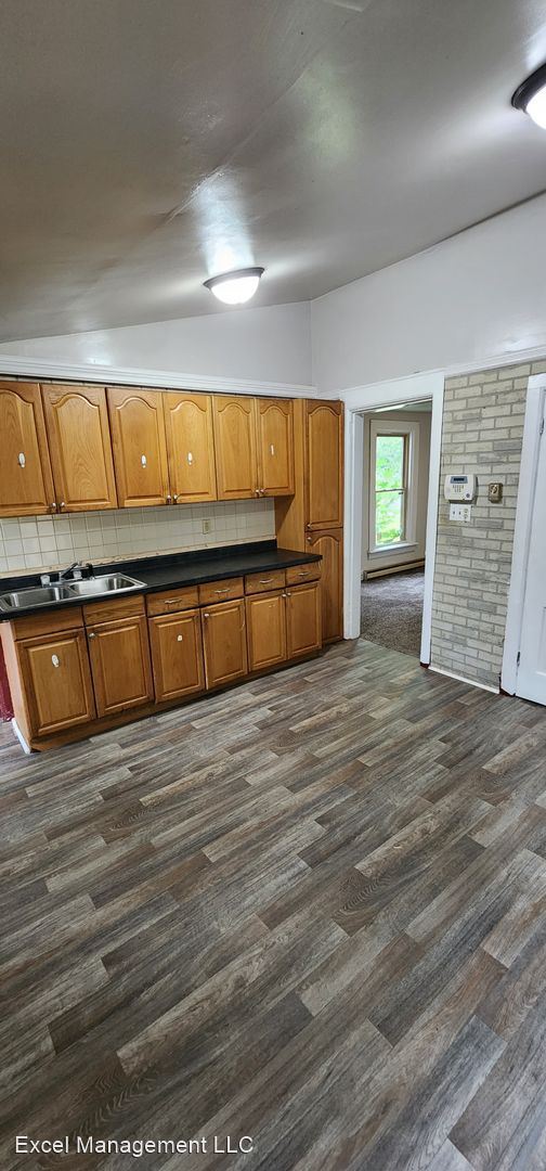 Foto del edificio - 2 br, 1 bath House - 815 Allen St