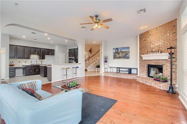 Foto del edificio - 3003 Cashell Wood Dr