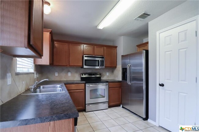 Foto del edificio - 5400 Lions Gate Ln