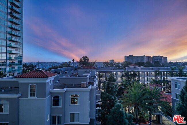 Foto del edificio - 13700 Marina Pointe Dr