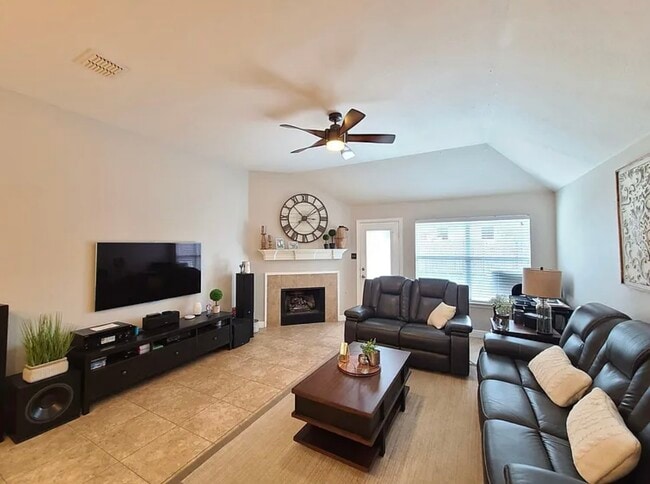 Building Photo - 7217 Welshman Dr