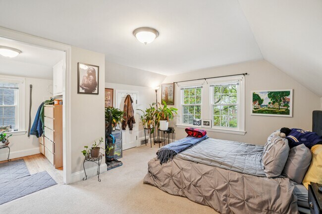 Foto del edificio - 7003 Dartmouth Ave