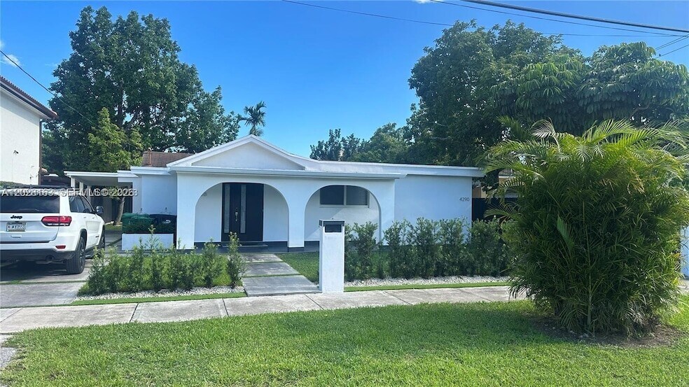 4290 SW 9th St