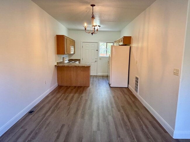 Building Photo - La Venita Condos