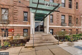 Building Photo - 1211 Light St