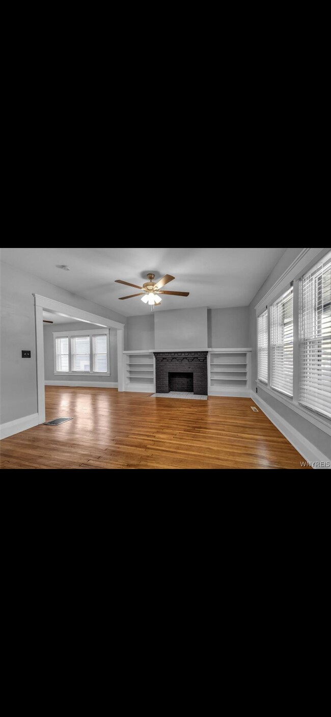 Building Photo - 622 Parkside Ave