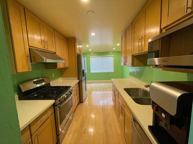 Building Photo - 4139 Linwood Dr