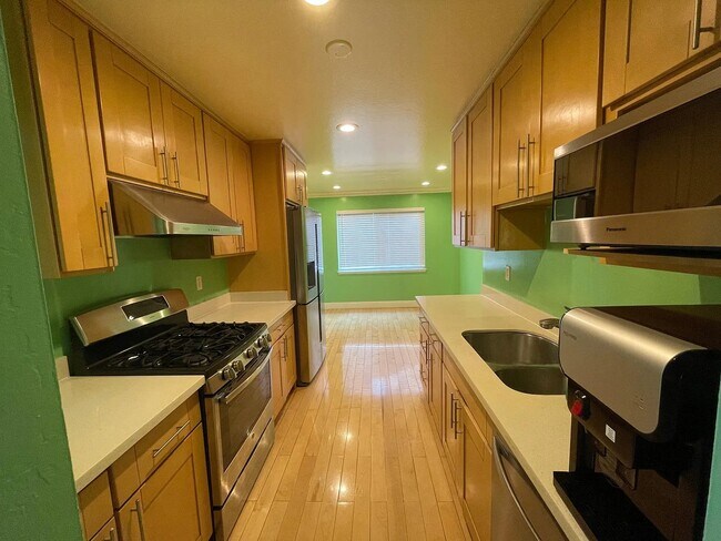 Foto del edificio - 4139 Linwood Dr
