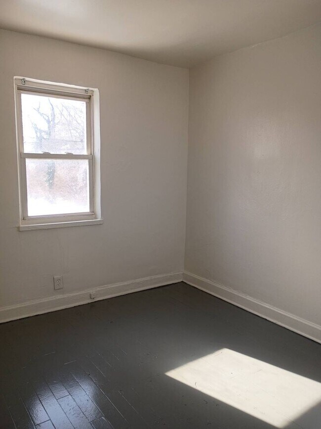 Foto del edificio - 238 E Beechwood Ave