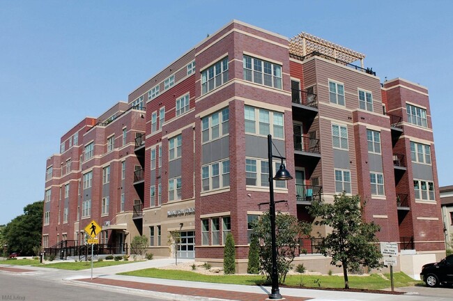 Interior Photo - Middleton Station