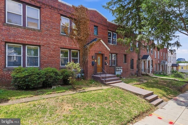 Photo - 1231 Penn Street NE Unit 1 Apartment