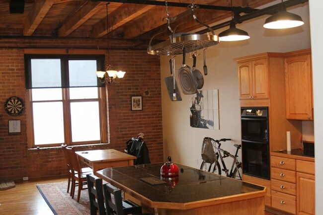 Lodo Loft 2 Bed Bath Near Pepsi Center Apartment For Rent In Primary Photo Lodo Loft 2 Bed Bath Near Pepsi Center