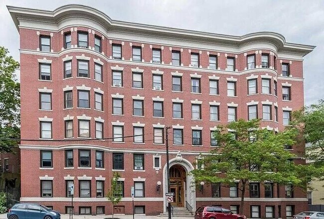 Building Photo - 180 High St