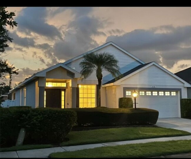 Building Photo - Beautifully 3-Bedroom 2-Bath Home with Poo...