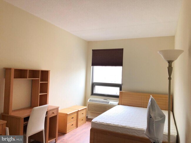 Foto del edificio - 815-37 Arch St