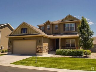 Building Photo - 832 Churchhill Downs Dr