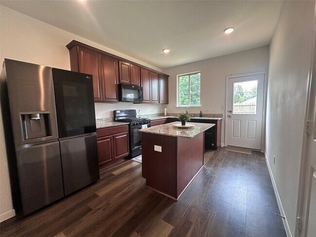 Foto del edificio - 118 Ashwood Glade Dr
