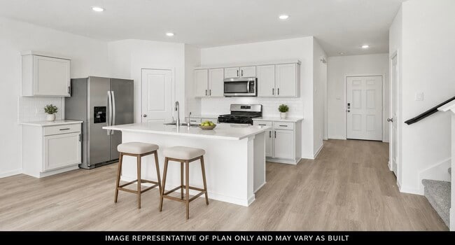 Building Photo - 16779 Country W Dr