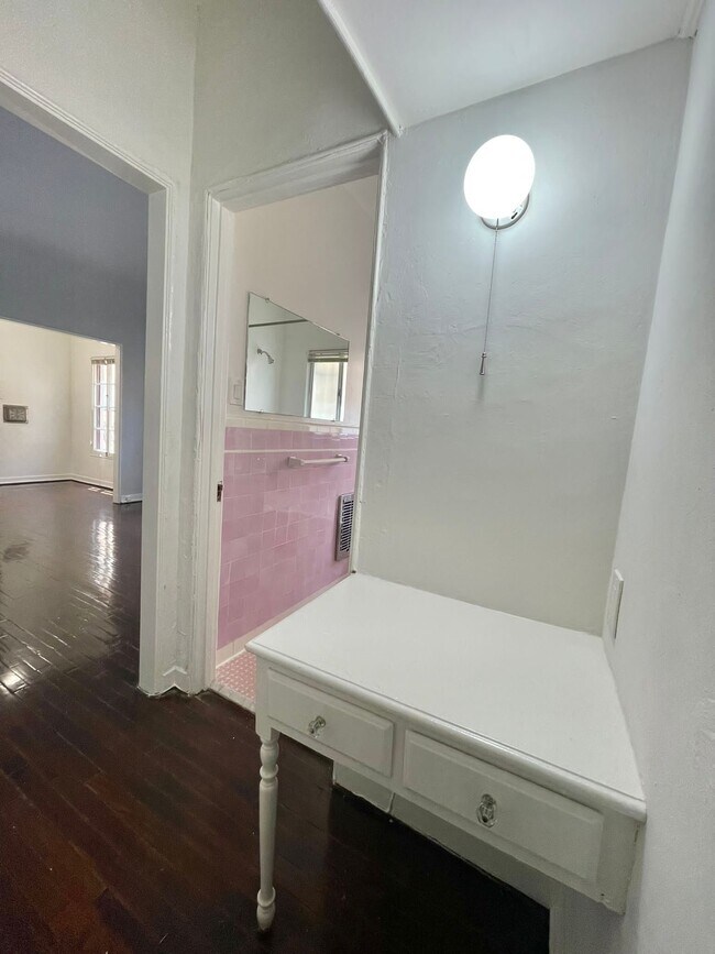 Foto del edificio - 7063 Lanewood Ave