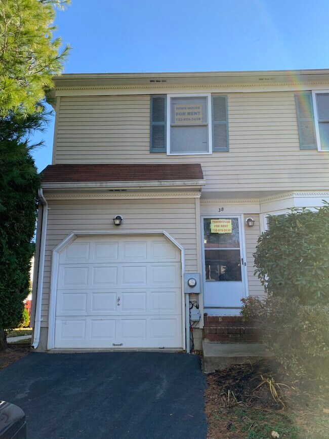 14 Carriage Ln, Englishtown, NJ 07726 Townhome Rentals in Englishtown