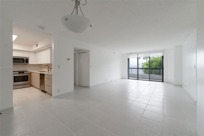 Photo - 19101 NE 36th Pl Apartment